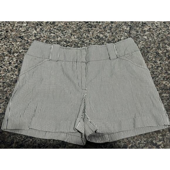 Women's Gray Express Shorts & Striped White House Black Market Shorts Size 4 - Picture 4 of 8